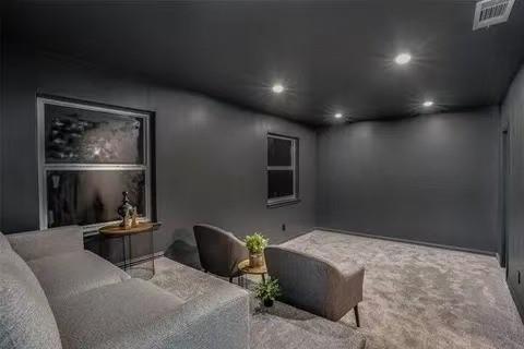 Building Photo - 4031 Port Royal Dr