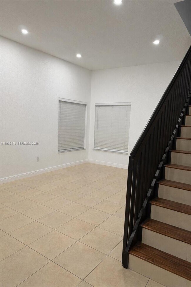 Building Photo - 14964 SW 32nd Terrace