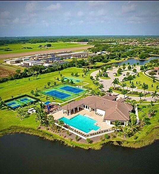 Building Photo - 14598 Cantabria Dr
