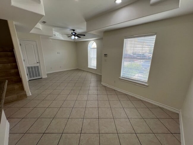 Building Photo - Availability at Ranchway!