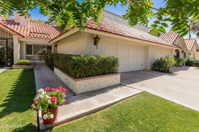 Primary Photo - 7137 E Arlington Rd