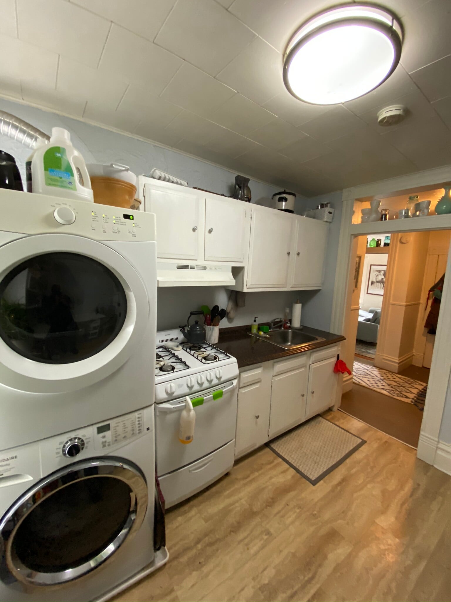 Building Photo - 122 Maple Ter