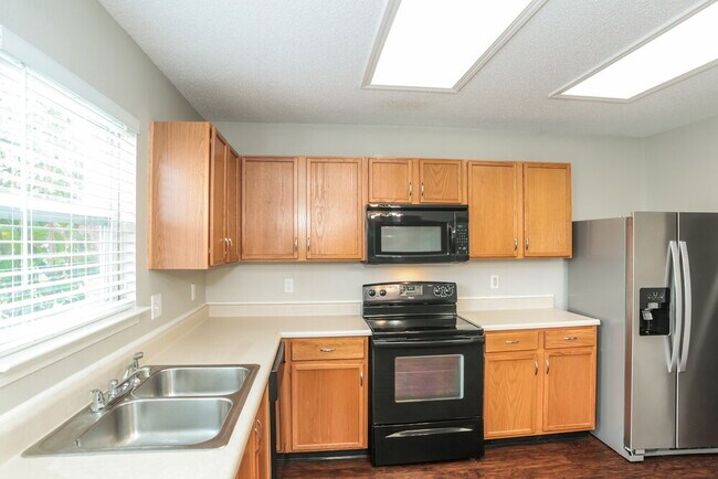 Building Photo - 9170 Amberleigh Dr