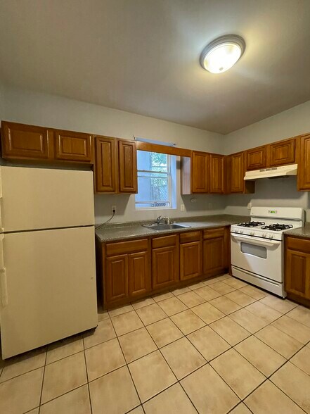 Unit 1L - 345 Sanford Ave