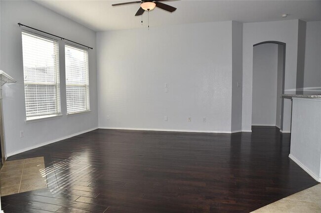 Building Photo - 4512 Sunmeadow Ln