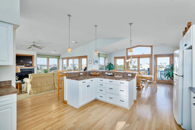 Building Photo - 8518 S Old Oregon Inlet Rd