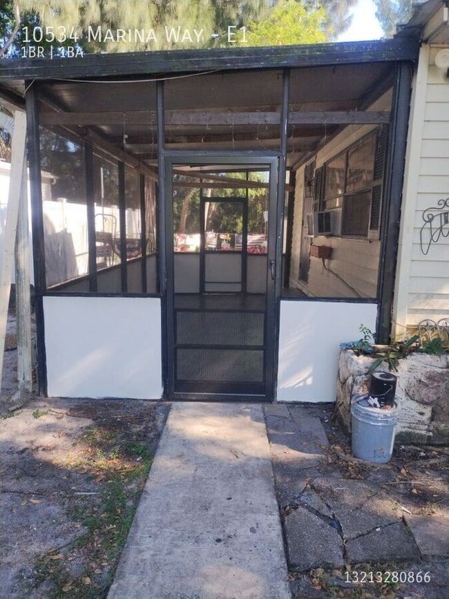 Building Photo - 10534 Marina Way