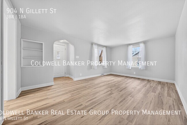 Building Photo - 904 N Gillett St