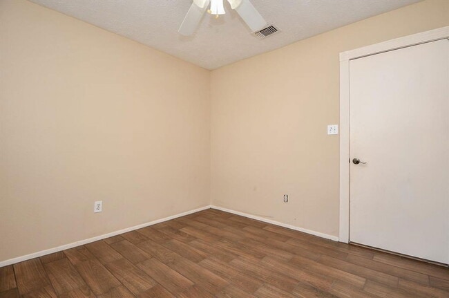 Building Photo - 14230 Cellini Dr