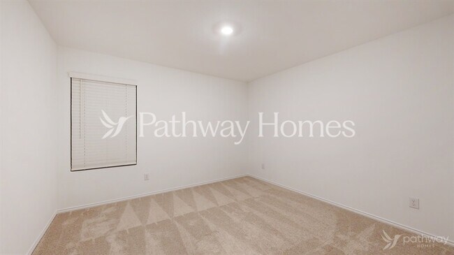 Building Photo - 1352 Plum Rd