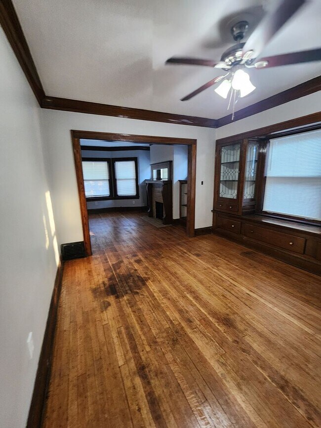 Building Photo - Kendall2550