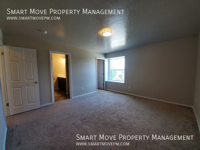 Building Photo - 3693 N Warm Creek Ave