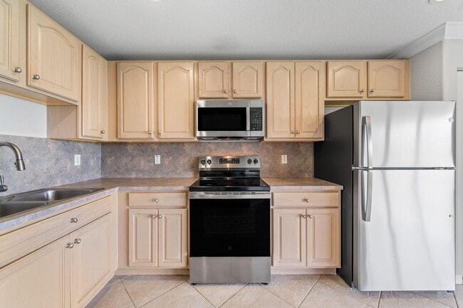 Building Photo - 3047 Waddell Ave
