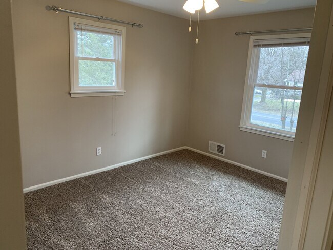 Building Photo - 3 Bedroom/2 Bathroom in Alto