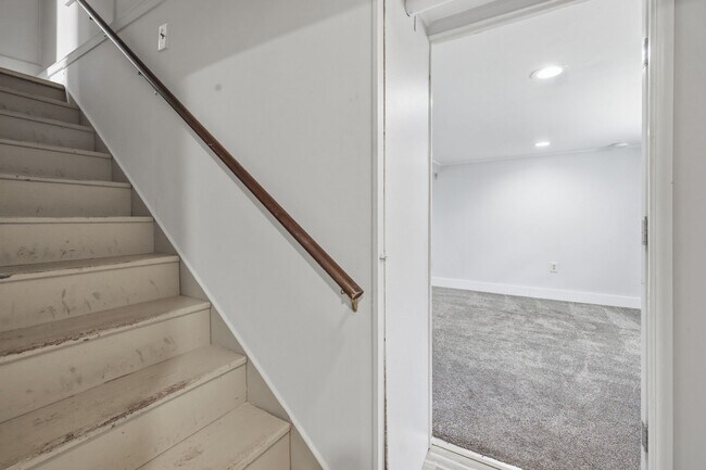 Building Photo - 1500 44th St NW
