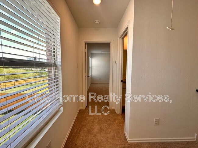 Building Photo - 3220 NW 147th Ter