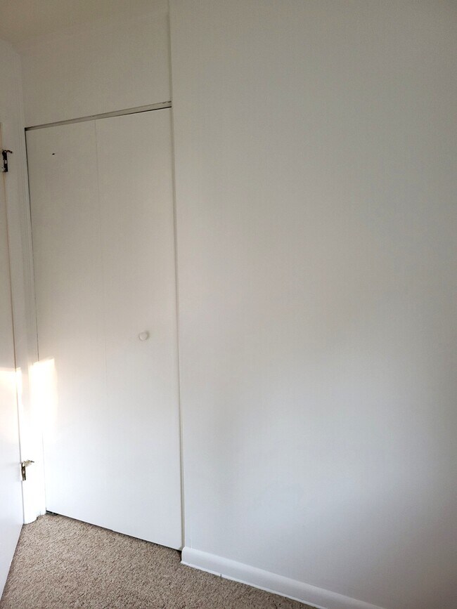 Building Photo - 609 Southland Ave