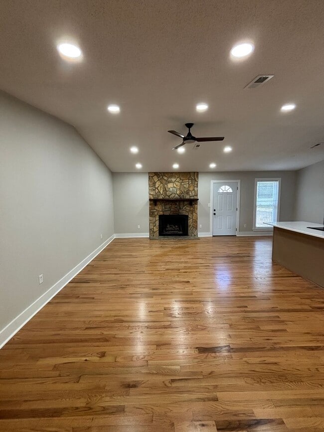 Building Photo - 414 Indian Trail