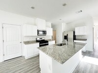 Building Photo - 1011 Drago Dr