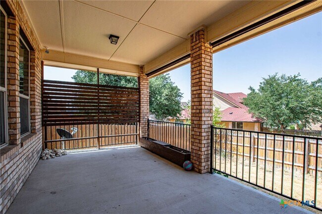 Building Photo - 3302 Vineyard Trail