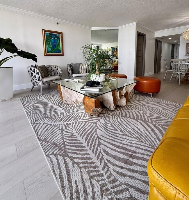 Building Photo - 5757 Collins Ave