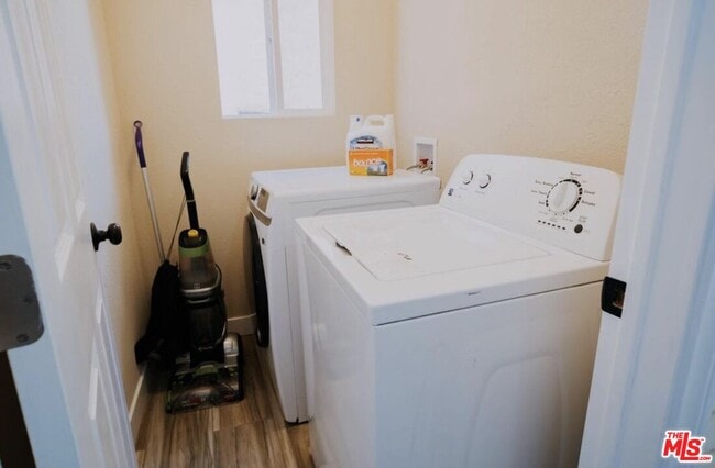 Building Photo - 1134 E 35th St