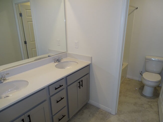 Building Photo - 5 Bedroom Home, 1st Floor Bed and Full Bath, Loft In Inspirada