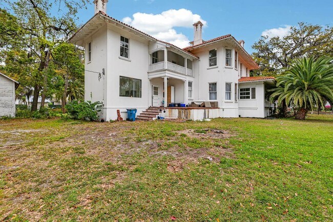 Building Photo - 1015 Union St