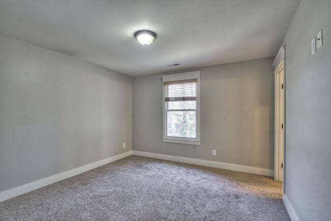 Building Photo - Great East Nashville 3BR Home