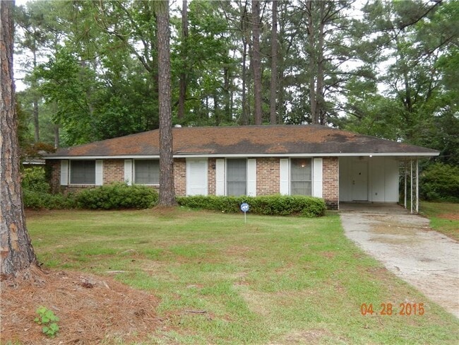 Primary Photo - 1013 Belvedere Cir W
