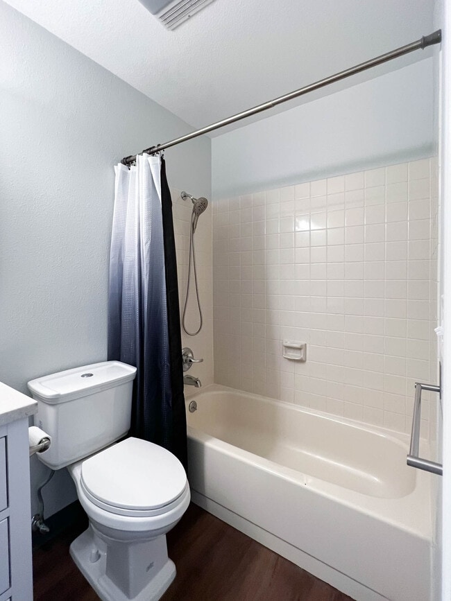 Building Photo - 10260 Jamestown Dr