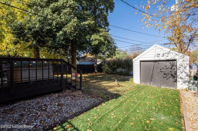 Building Photo - 4017 Hillsboro Rd