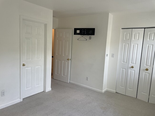 Building Photo - 1337 Wimbledon Way