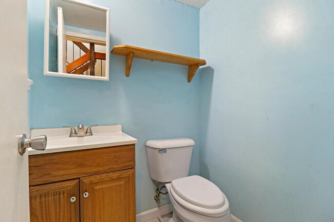 Building Photo - 5625 Ct Leona