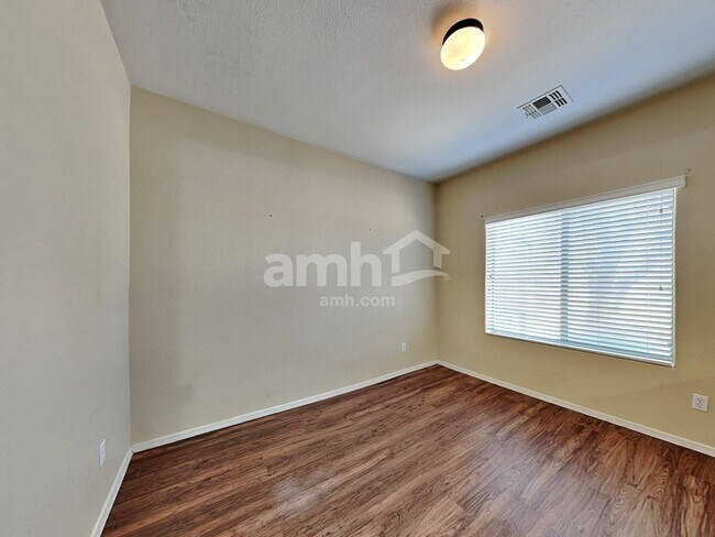 Building Photo - 25822 W Nancy Ln