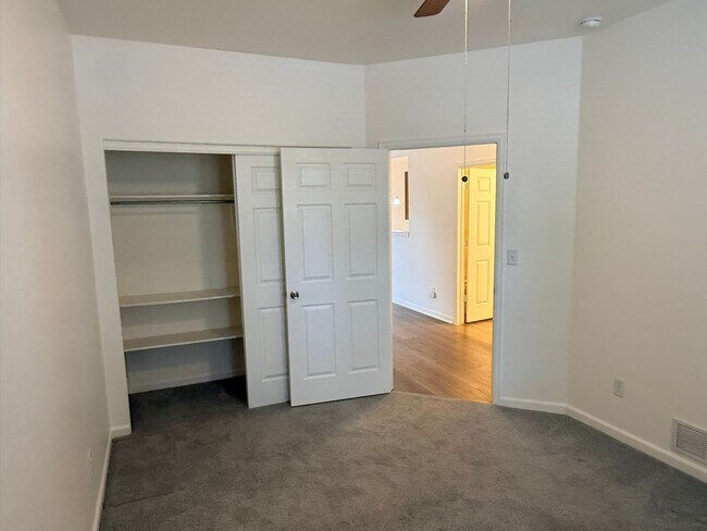 Building Photo - Updated 2-Bedroom Condo with Attached Garage and Pool Access