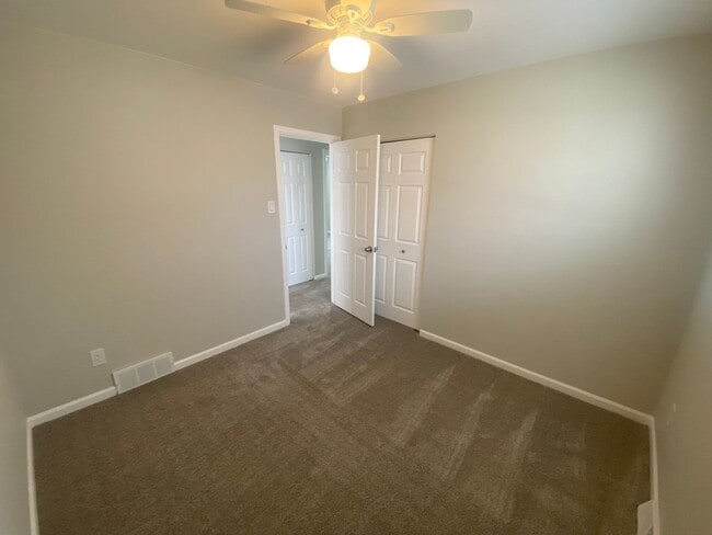 Building Photo - Updated Ranch Style Home
