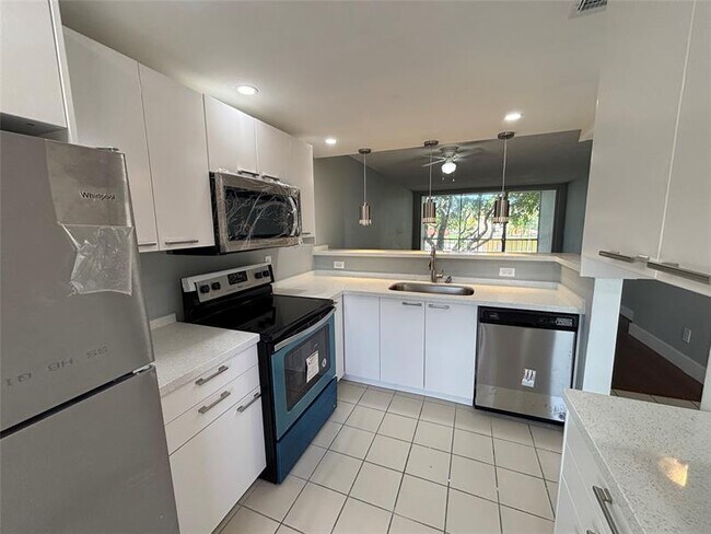 Primary Photo - 6000 NW 64th Ave