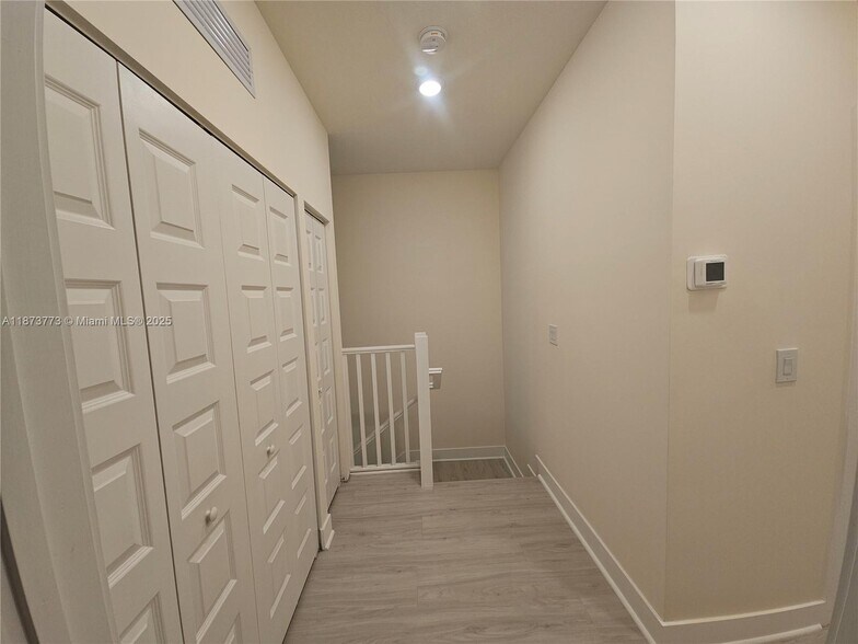 Building Photo - 4760 NW 83rd Pky