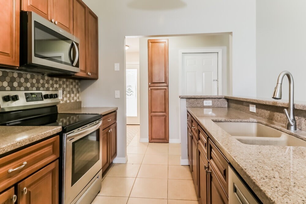 Building Photo - 18314 Swan Lake Dr