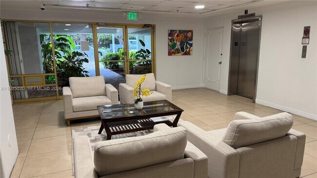 Building Photo - 145 SE 25th Rd