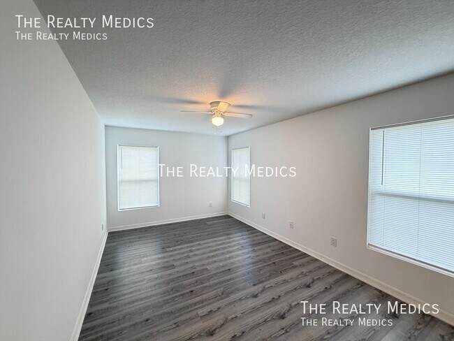 Building Photo - 13981 SW 27 Ct Rd
