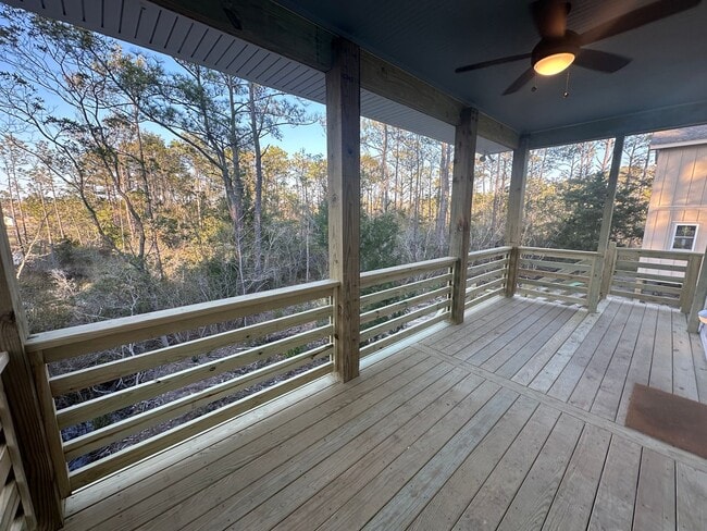 Building Photo - 2 Bed/2 Bath Long-Term Rental in Manteo!