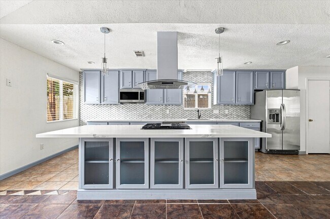 Building Photo - 15919 Barbarossa Dr