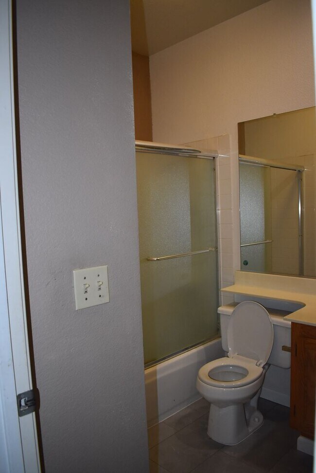 Building Photo - Browns Valley home with Boat and RV parking!