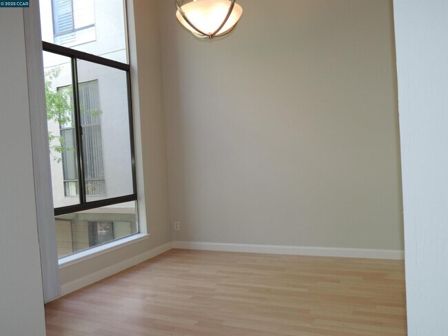 Building Photo - 310 N Civic Dr