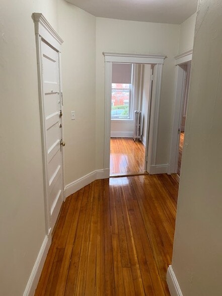 Building Photo - 18 Mt Hood Rd