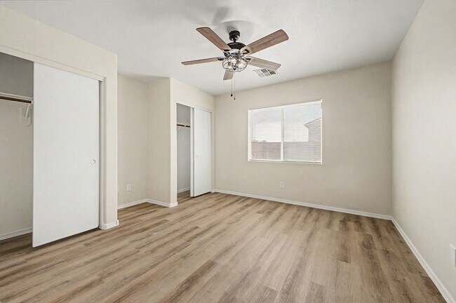 Building Photo - 22285 W La Pasada Blvd