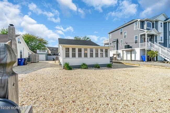 Building Photo - 124 Mathis Dr