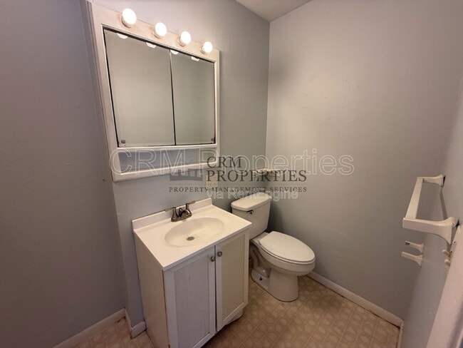 Building Photo - 5801 Monona Dr